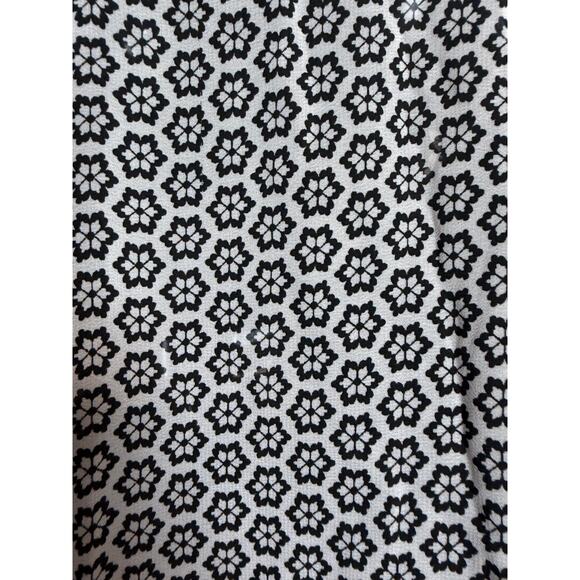 Ann Taylor Black White Floral Large Sheer Blouse Tie Neck 3/4 Keyhole Women EUC - Picture 7 of 9